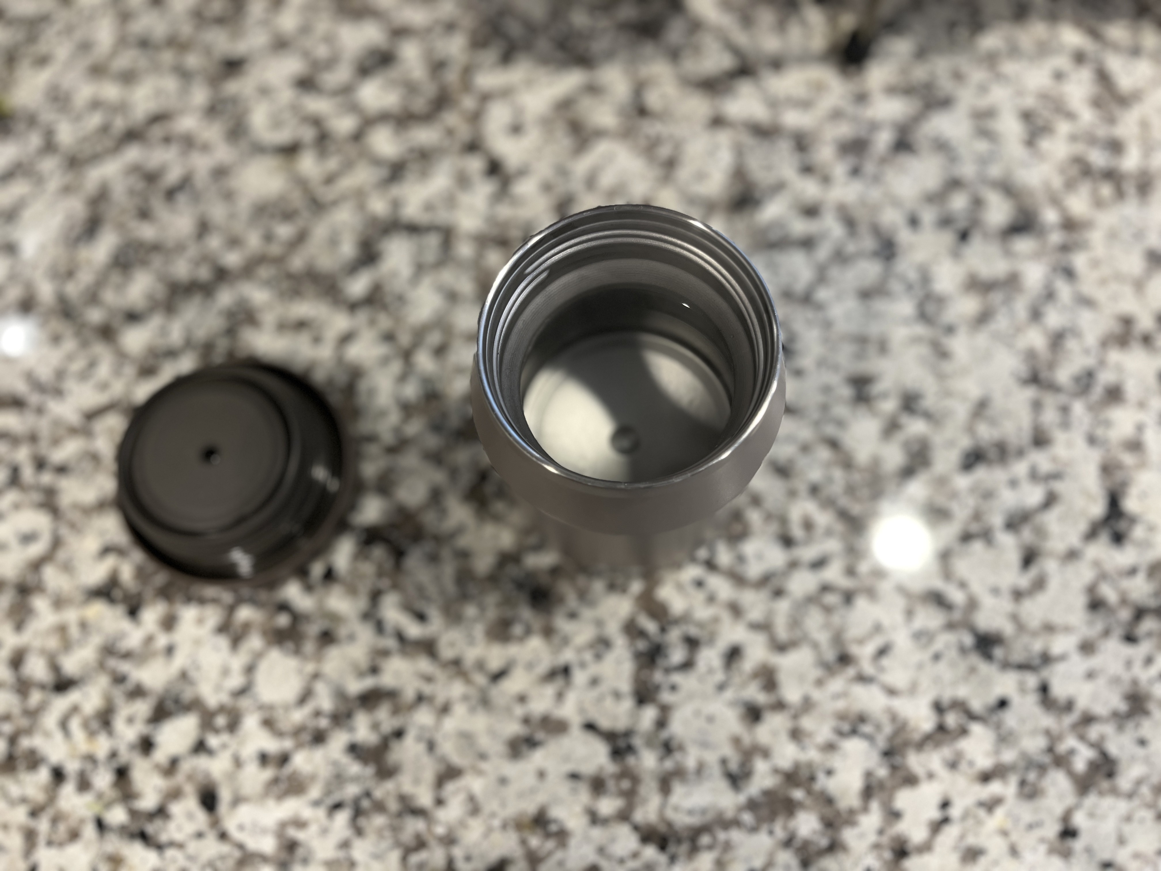 ①スープジャーを予熱する